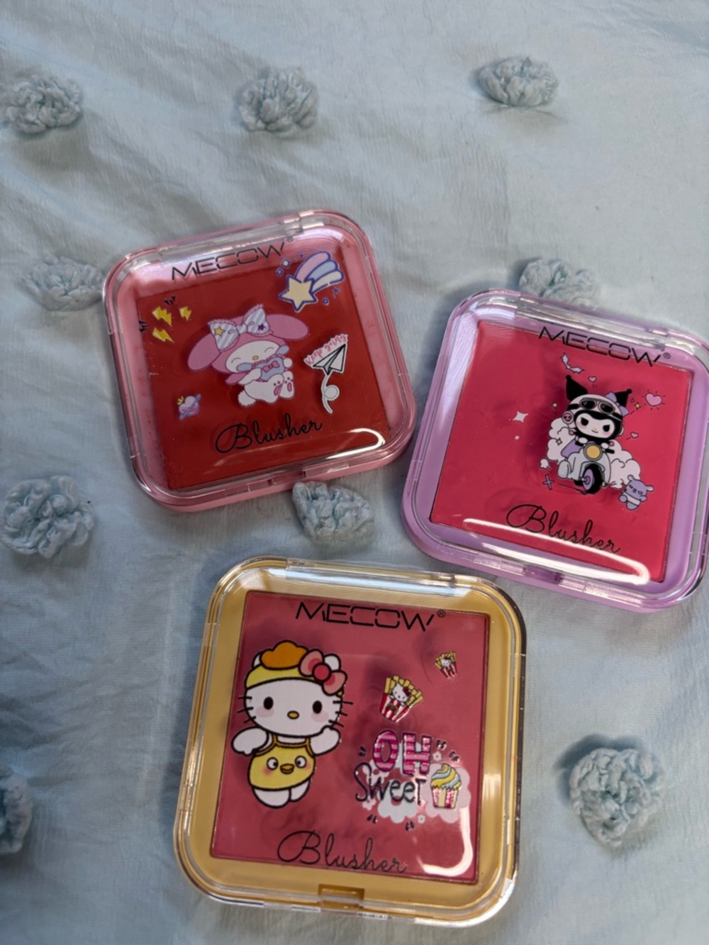 Hello Kitty/MECOW Character Blusher Trio – Pink, Red, Gold Cases